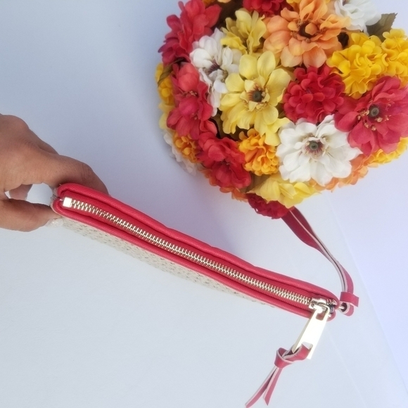 SIMPLY VERA VERA WANG WRISTLET - Picture 11 of 13